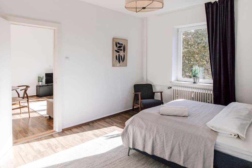 Komplett Neu: 2-Zi Zentral Im Altbau. 24H-Checkin คีล ภายนอก รูปภาพ